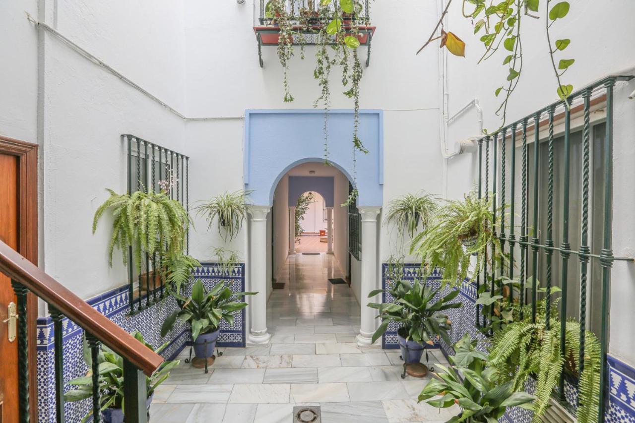 Juderia Center Premium Free Parking Seville